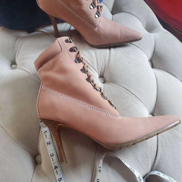 💯 Colin Stuart Blush Lace-Up Heeled Booties - Picture 4 of 11